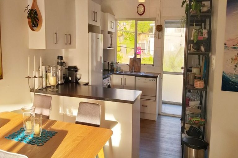 Photo of property in 3/201 Derwent Street, Island Bay, Wellington, 6023