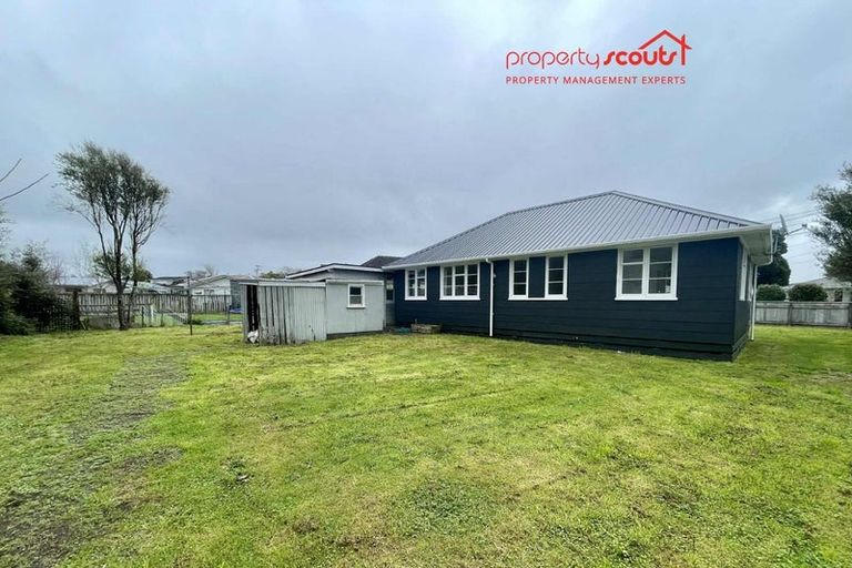 Photo of property in 21 Miro Street, Merrilands, New Plymouth, 4312