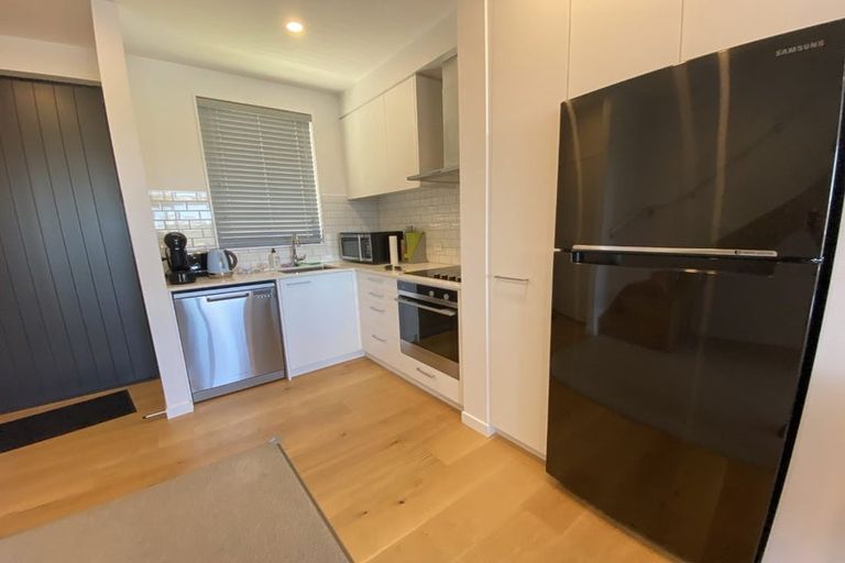 Photo of property in 9/52 High Street, Island Bay, Wellington, 6023