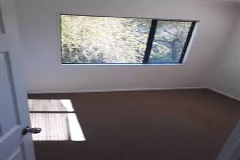 Photo of property in 15 Ali Place, Ranui, Auckland, 0612