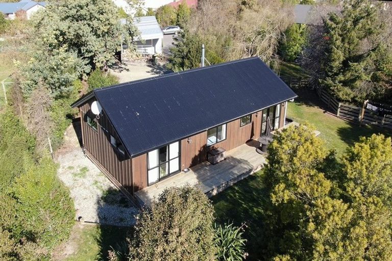 Photo of property in 28 Grove Avenue, Weston, Oamaru, 9401