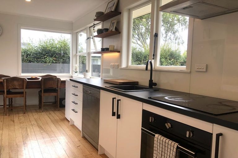 Photo of property in 6 Colstone Street, Glenview, Hamilton, 3206