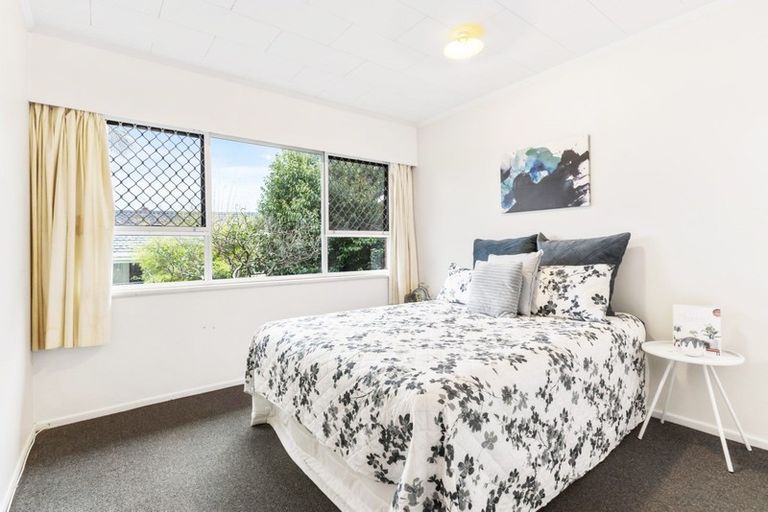 Photo of property in 5a Mckenzie Road, Mangere Bridge, Auckland, 2022