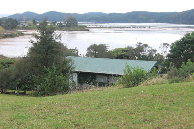 Photo of property in 106 Tukere Drive, Whangamata, 3620