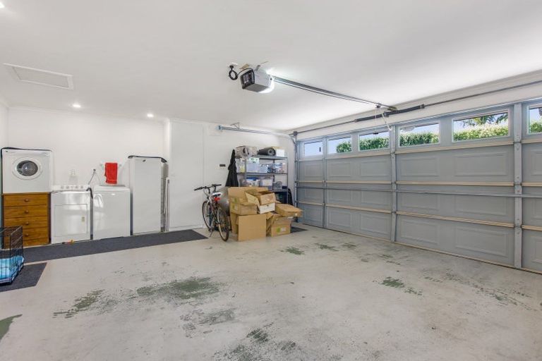Photo of property in 1/18 Karamu Street, Te Atatu Peninsula, Auckland, 0610