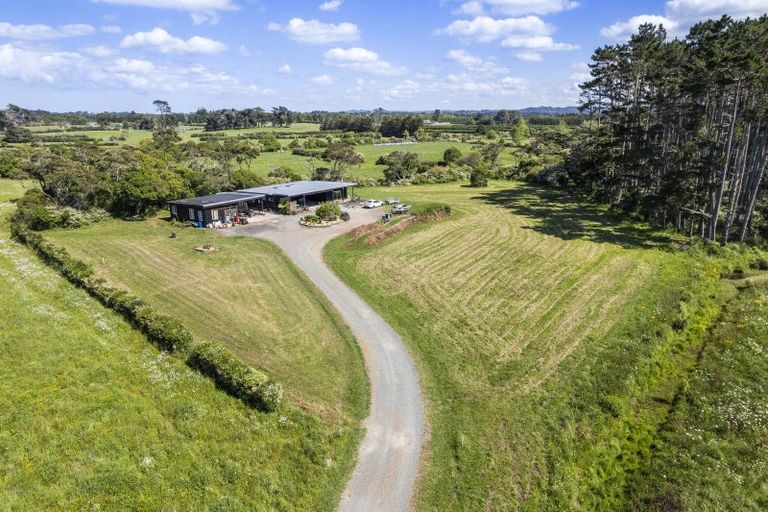 Photo of property in 74 Brookvale Lane, Taupaki, 0782