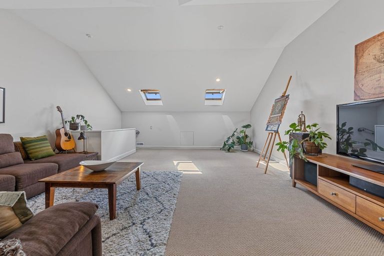 Photo of property in 24 Leneford Drive, East Tamaki, Auckland, 2013