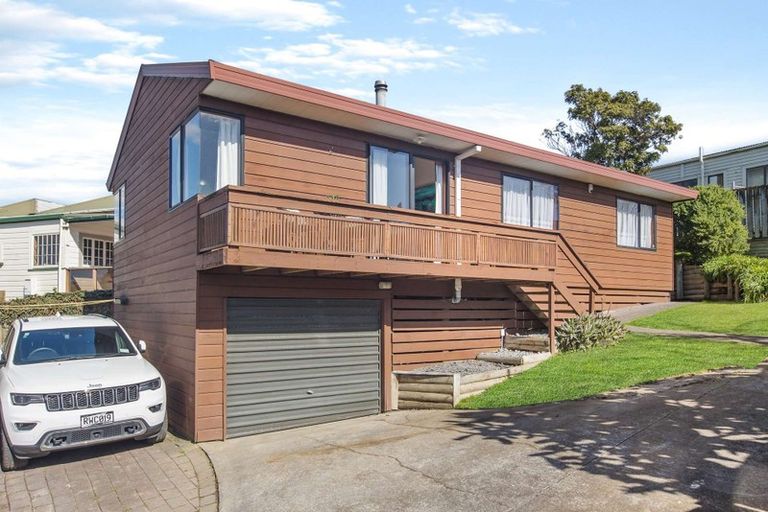 Photo of property in 2/10 Don Street, Papakura, 2110