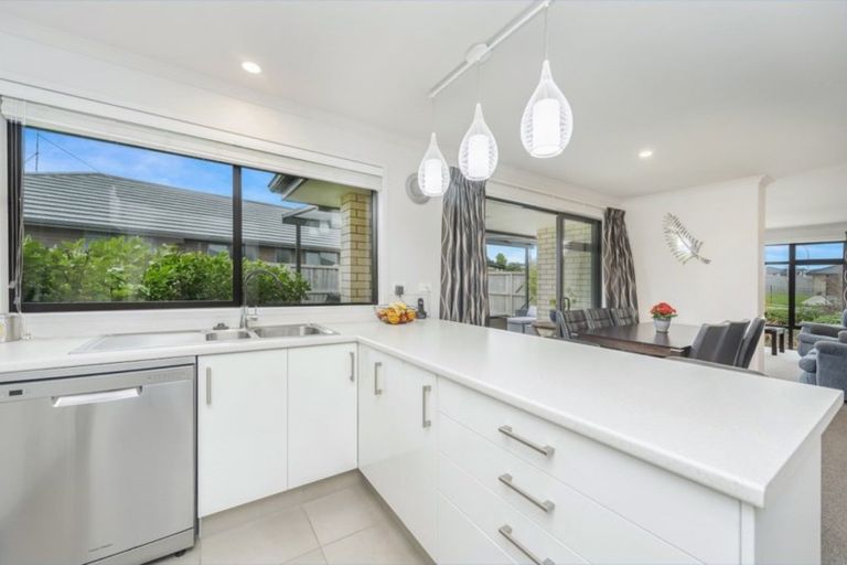 Photo of property in 5 Patatee Terrace, Baverstock, Hamilton, 3200