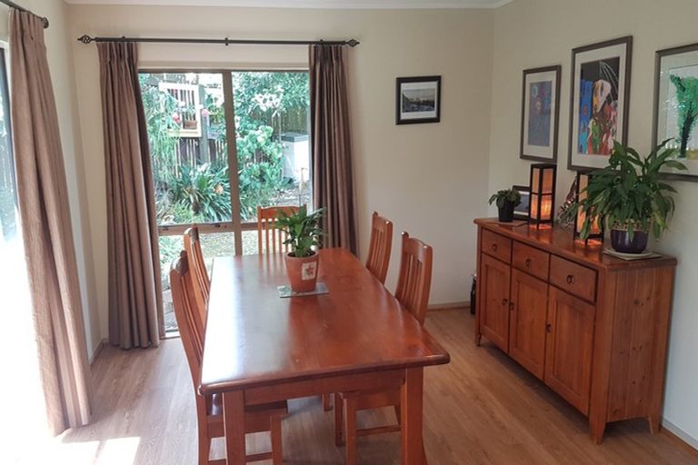 Photo of property in 3 Marendellas Drive, Bucklands Beach, Auckland, 2014