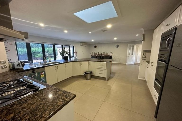 Photo of property in 14 Annalong Road, Dannemora, Auckland, 2016