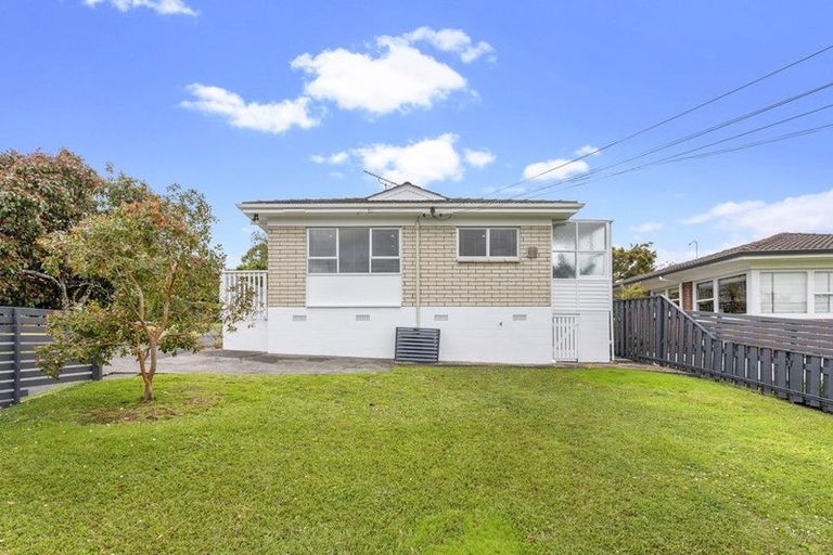 Photo of property in 1/38 Divich Avenue, Te Atatu South, Auckland, 0610