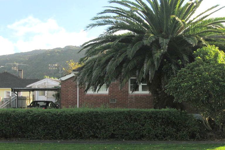 Photo of property in 91 Reynolds Street, Taita, Lower Hutt, 5011