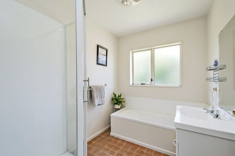 Photo of property in 6 Oldham Place, Darfield, 7510