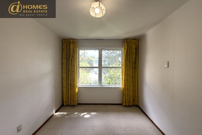 Photo of property in 16 Edgewood Way, Henderson, Auckland, 0612