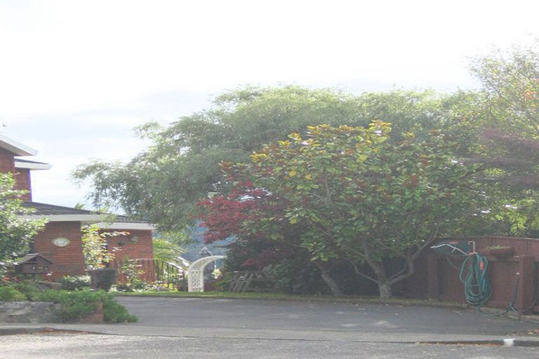 Photo of property in 18a Sunbrae Drive, Silverstream, Upper Hutt, 5019