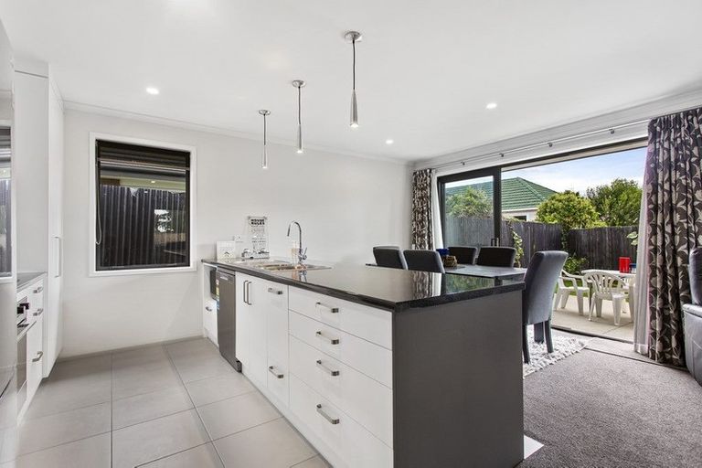 Photo of property in 17 Old Wairoa Road, Papakura, 2110