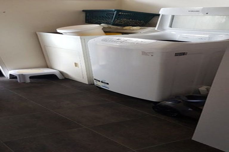 Photo of property in 54 Momorangi Crescent, Redwood, Christchurch, 8051