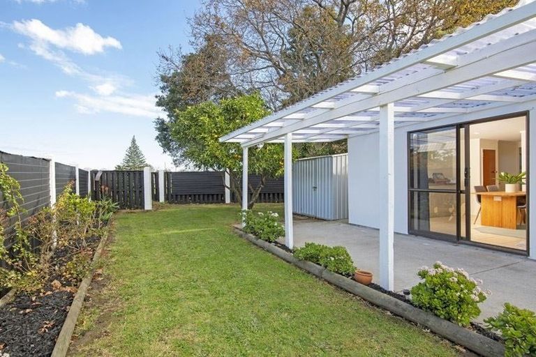 Photo of property in 43 Aurea Avenue, Pakuranga, Auckland, 2010