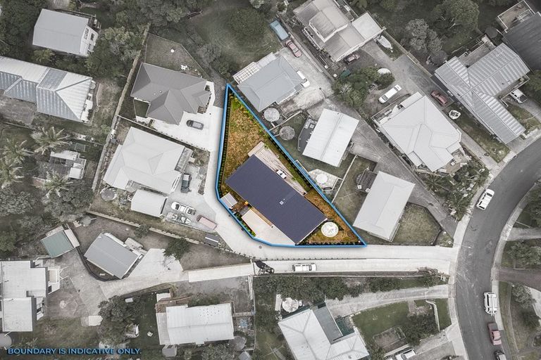 Photo of property in 32a Gledstane Road, Stanmore Bay, Whangaparaoa, 0932