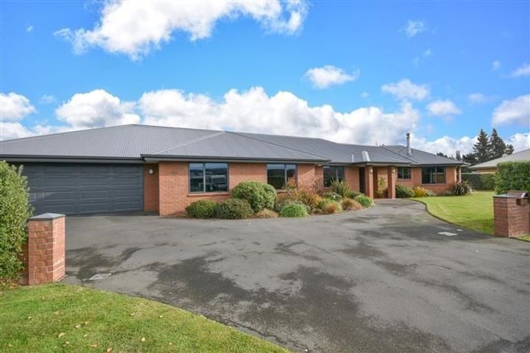 Photo of property in 7 William James Close, Mosgiel, 9024