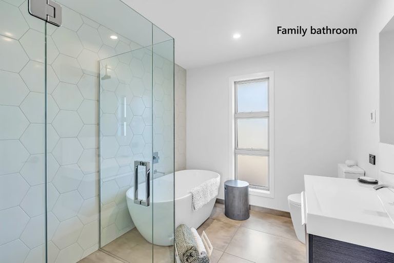 Photo of property in 1037 State Highway 1, Te Horo, Otaki, 5581