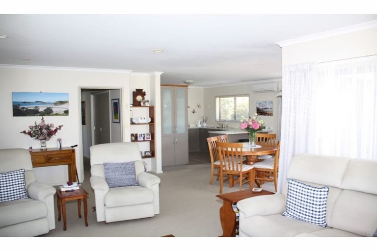 Photo of property in 4a Tainui Street, Castlecliff, Whanganui, 4501