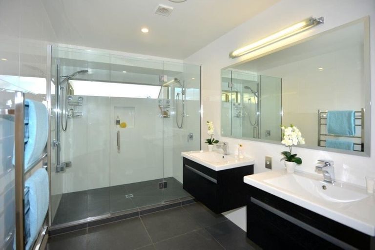 Photo of property in 1 Daresbury Lane, Fendalton, Christchurch, 8014