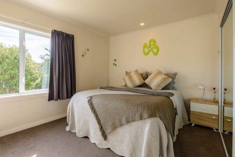 Photo of property in 81 Milton Terrace, Picton, 7220