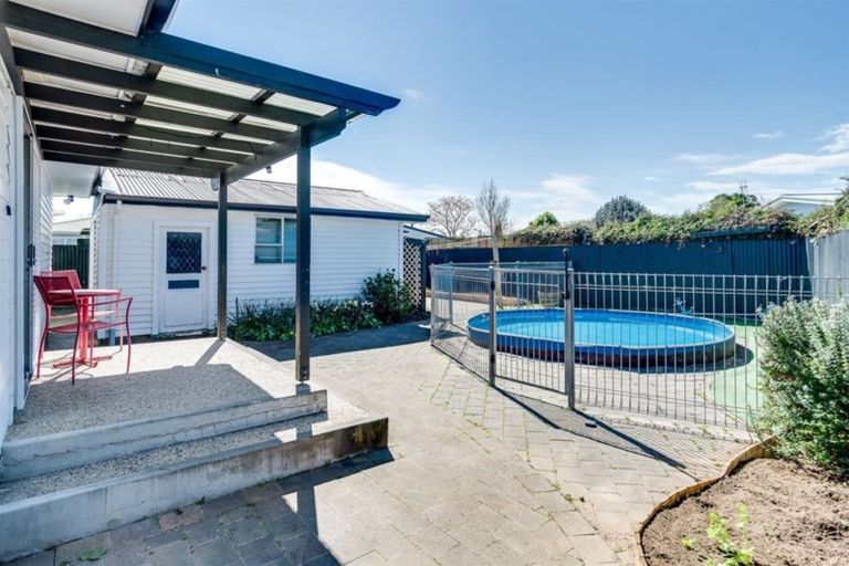 Photo of property in 30 Henley Crescent, Pirimai, Napier, 4112