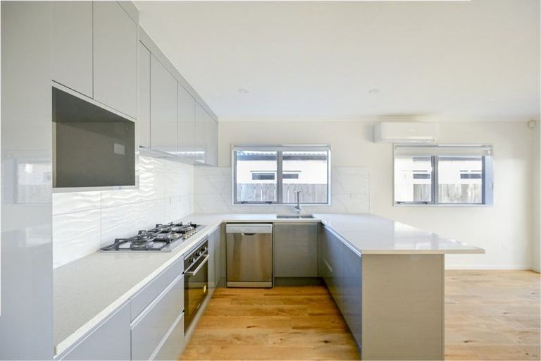 Photo of property in 69b Great South Road, Manurewa, Auckland, 2102