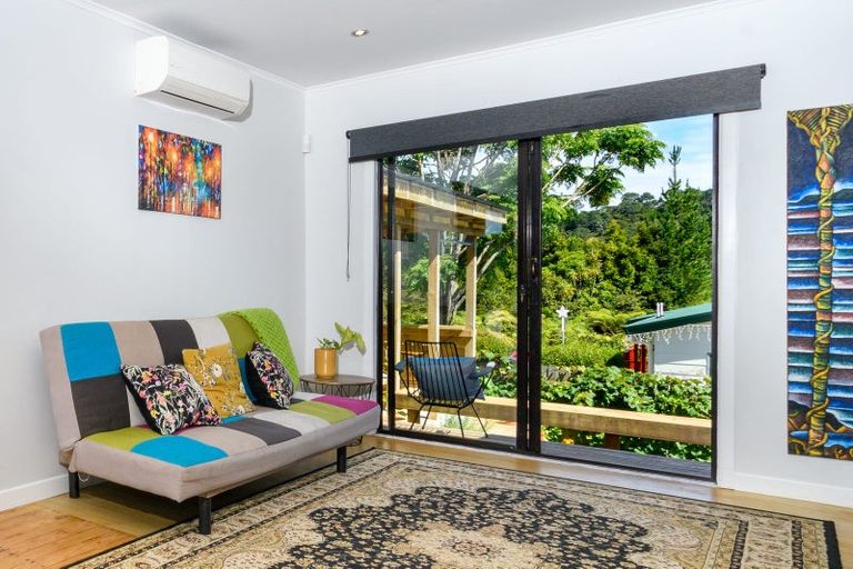 Photo of property in 633 Swanson Road, Swanson, Auckland, 0612