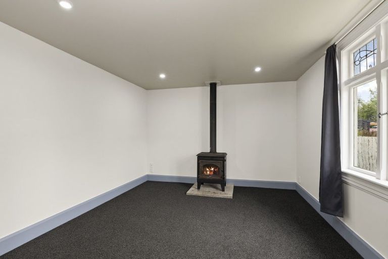 Photo of property in 3 Queen Street, Coalgate, 7673