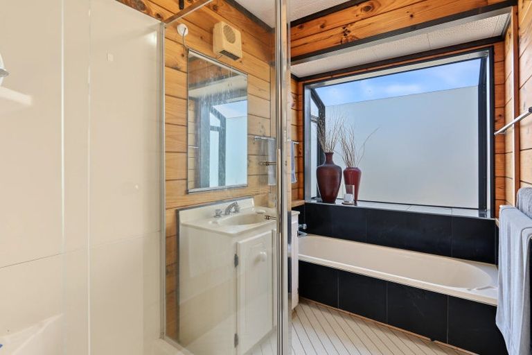 Photo of property in 171 Pukehina Parade, Pukehina, 3189