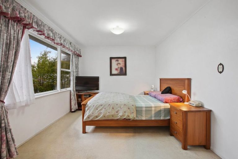 Photo of property in 33 Nevada Avenue, Pakuranga Heights, Auckland, 2010