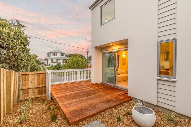 Photo of property in 112b Wildberry Street, Woolston, Christchurch, 8023