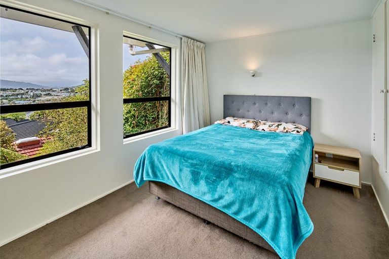 Photo of property in 2 Hawick Street, Karori, Wellington, 6012