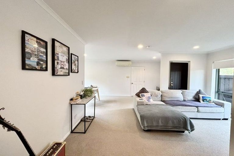 Photo of property in 32 Rush Creek Drive, Westgate, Auckland, 0614