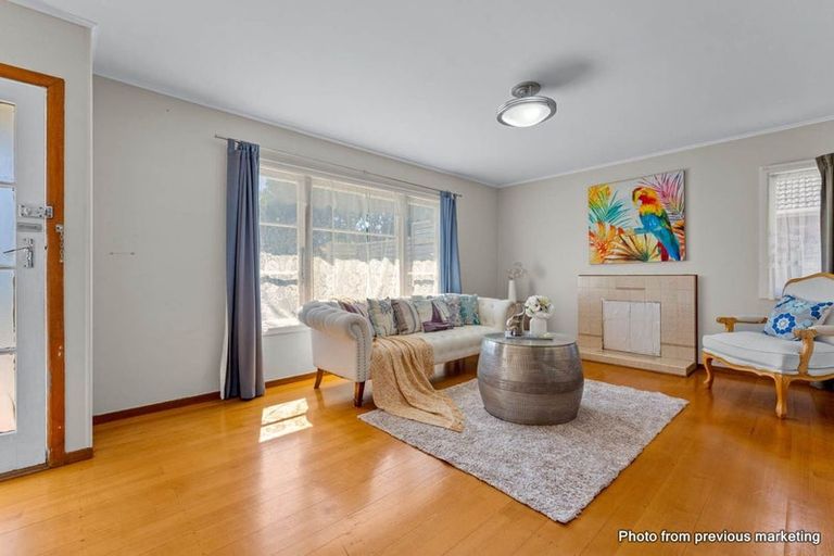 Photo of property in 4 Duncan Avenue, Te Atatu South, Auckland, 0610