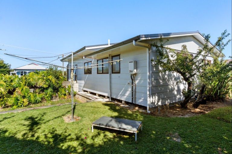 Photo of property in 15 Haldane Street, Elgin, Gisborne, 4010