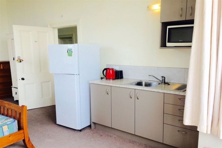 Photo of property in 4 Kyber Pass, North Dunedin, Dunedin, 9016