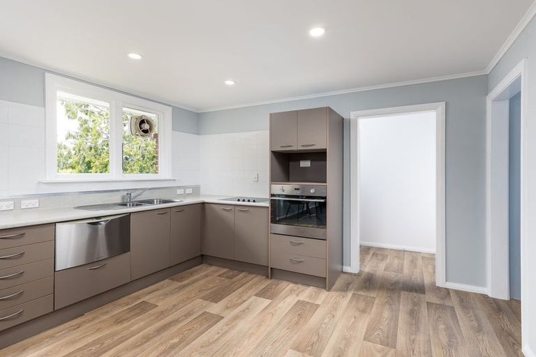 Photo of property in 81 Timaru Road, Waimate, 7924