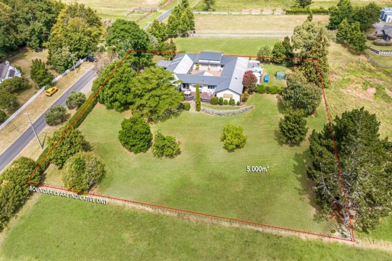 Photo of property in 31 Church Road, Ardmore, Papakura, 2582