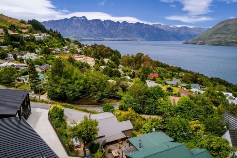 Photo of property in 43a Arawata Terrace, Fernhill, Queenstown, 9300