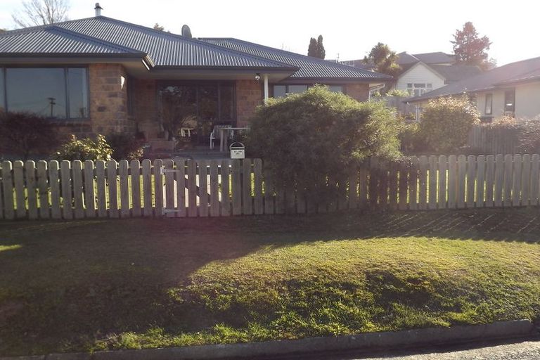 Photo of property in 64 Peel Street, Geraldine, 7930