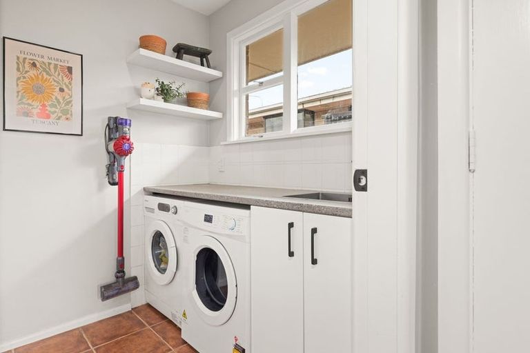 Photo of property in 247 Grahams Road, Bishopdale, Christchurch, 8053