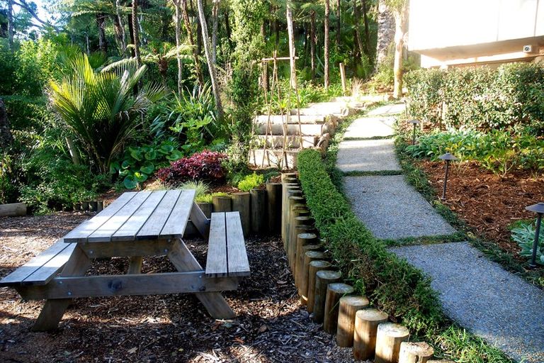 Photo of property in 45 Jonkers Road, Waitakere, Henderson, 0782