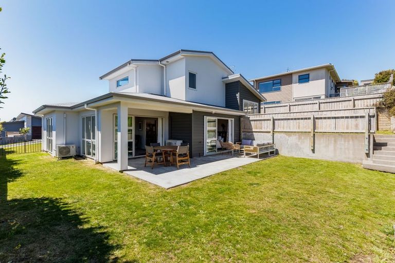 Photo of property in 31 Aspiring Terrace, Aotea, Porirua, 5024