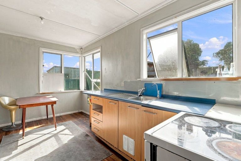 Photo of property in 22 Polson Street, Castlecliff, Whanganui, 4501