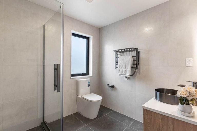 Photo of property in 1a Altair Place, Windsor Park, Auckland, 0632